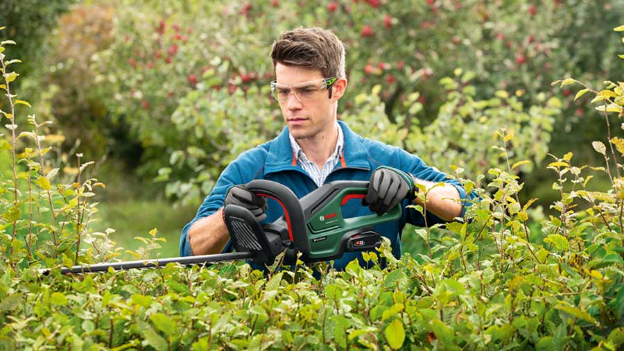 Taille-haies UniversalHedgeCut 18V-50 et -55 Taille-haies UniversalHedgeCut 18V-50 et -55